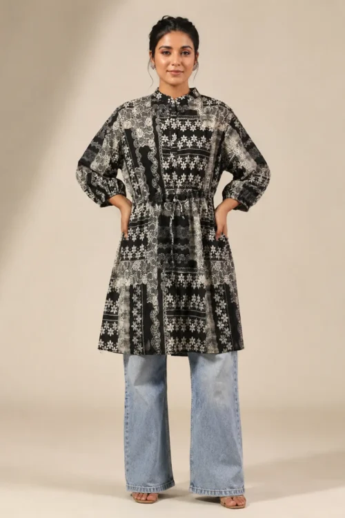 Elegant black and white printed tunic top