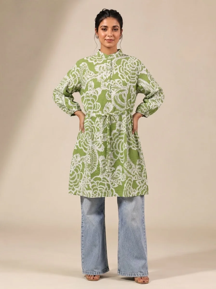Elegant printed tunic top